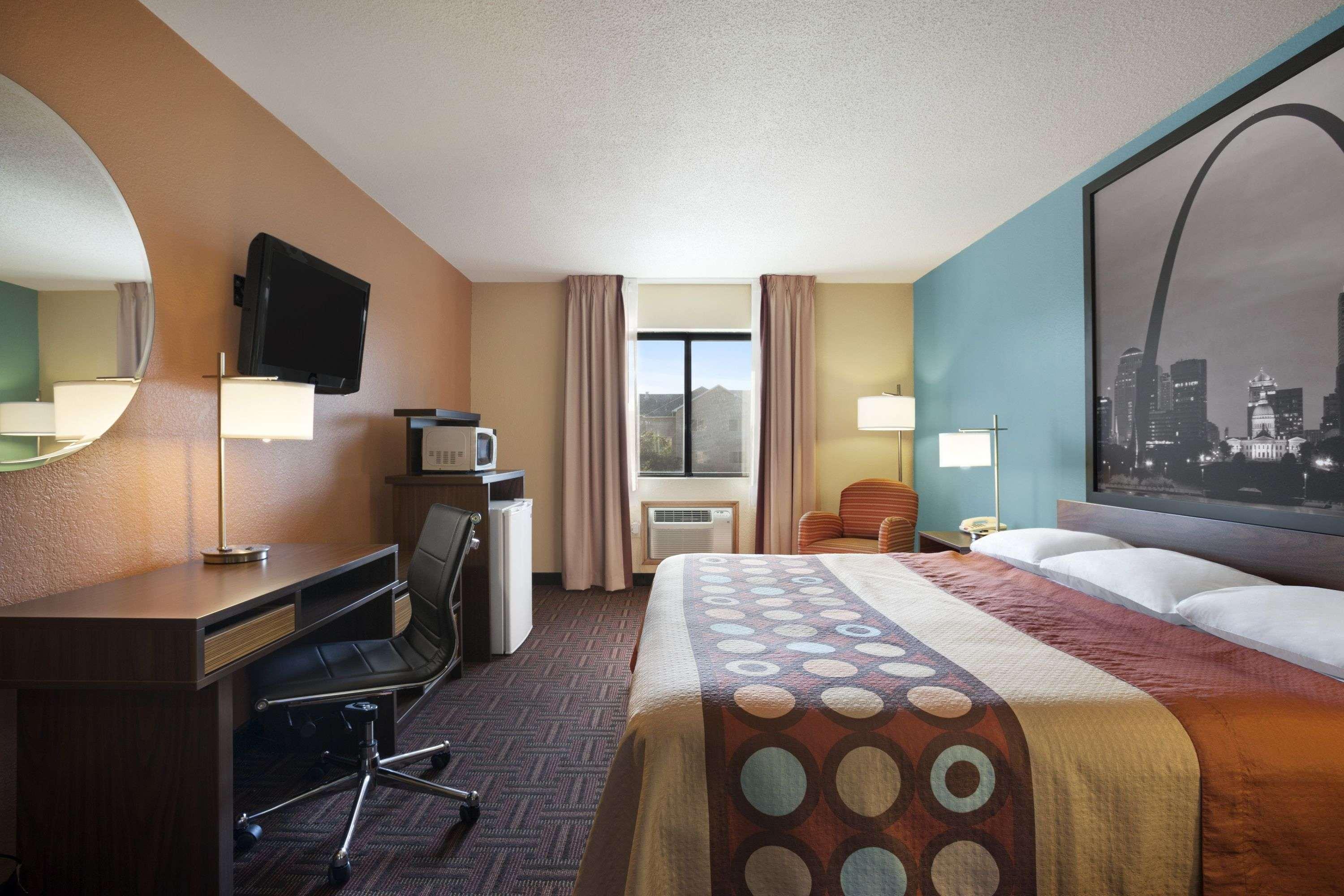 Super 8 By Wyndham Collinsville St. Louis Exterior photo