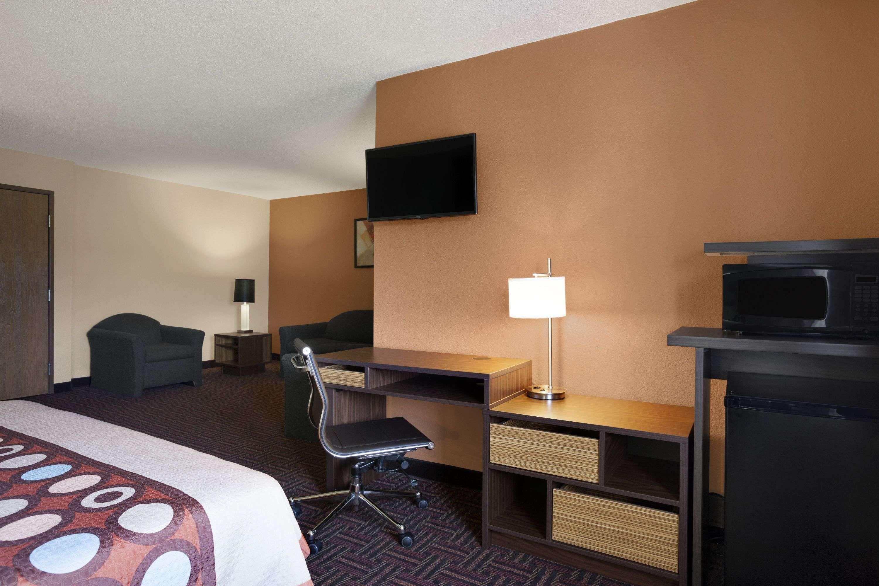 Super 8 By Wyndham Collinsville St. Louis Exterior photo