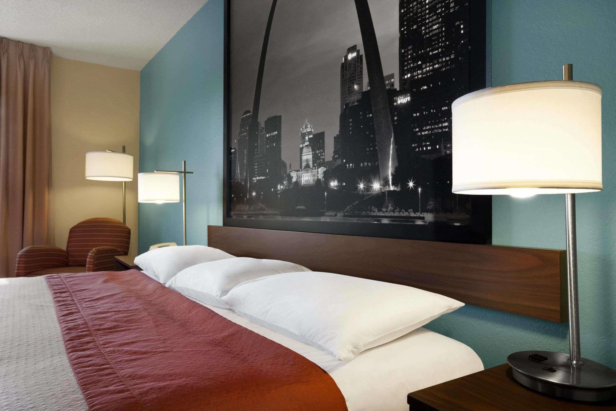 Super 8 By Wyndham Collinsville St. Louis Exterior photo